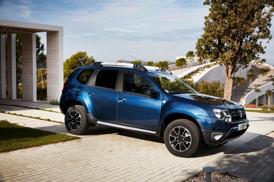  Dacia Duster Black Touch 2016 года  (фото 13 из 17)